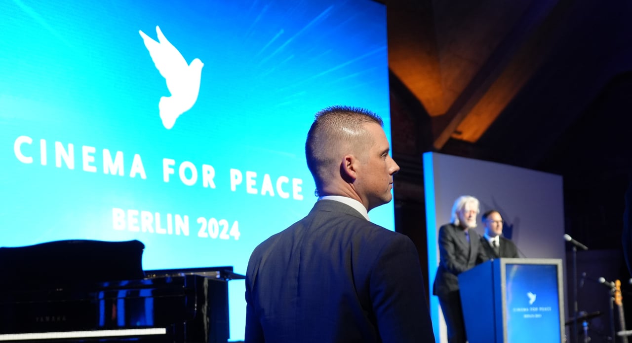 Zwischen Secret Service und Sharon Stone – Cinema For Peace 2024